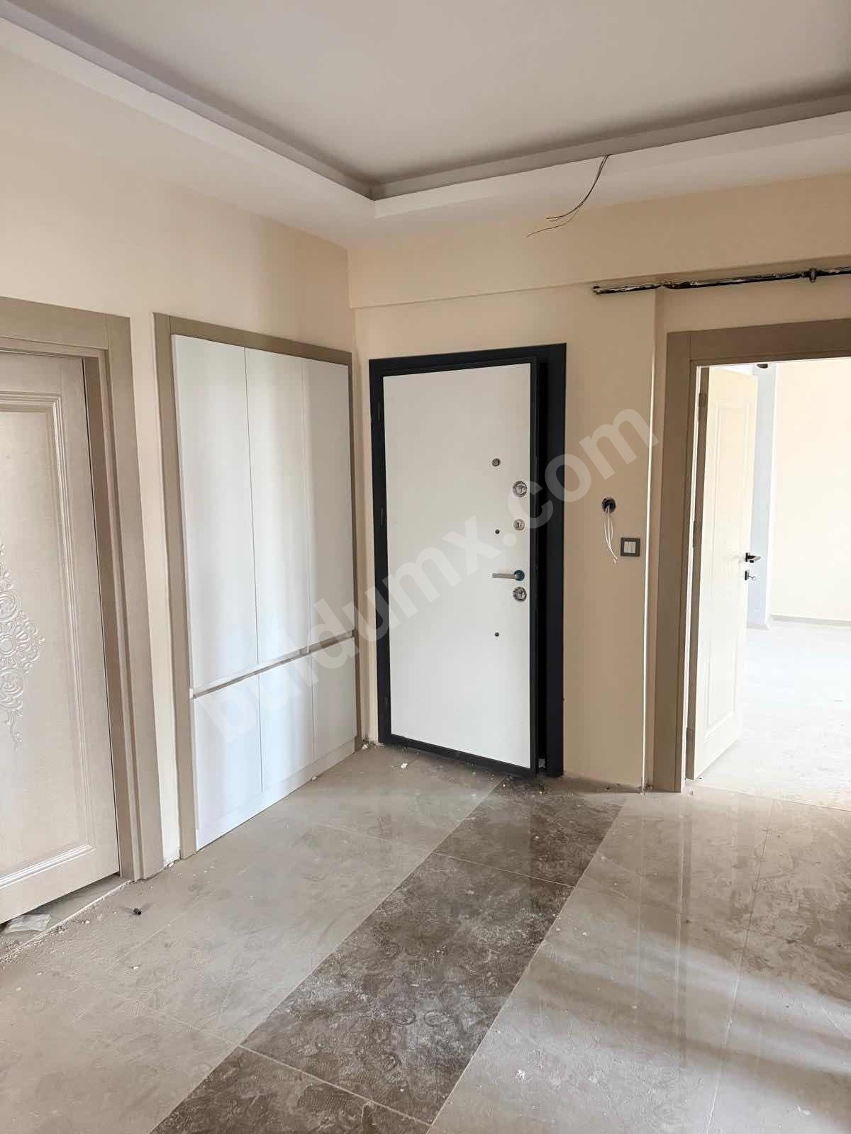 ENES IŞIK 'tan YAKINCA DA 3+1 ARAKAT SIFIR DAİRE - Fotoğraf 2