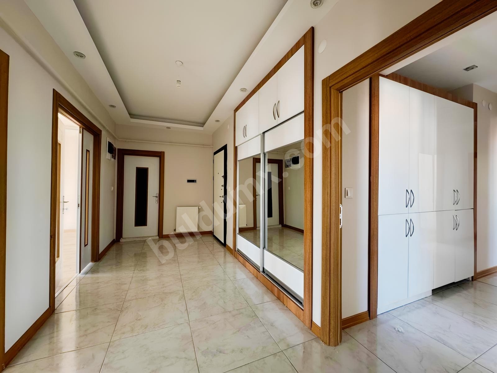 YAKINCADA SATILIK 4+1 DAİRE - Fotoğraf 9