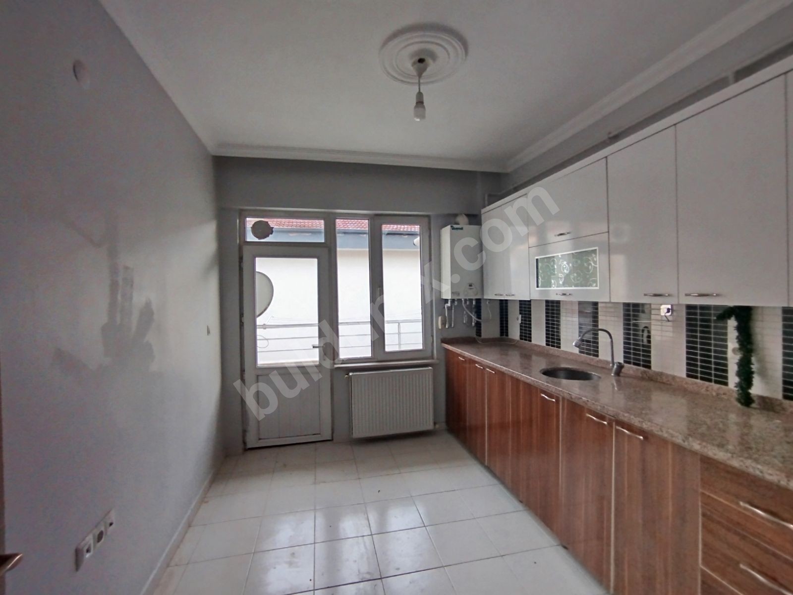 ÇEVRE YOLUNA YAKIN KİRALIK 3+1 DAİRE - Fotoğraf 2
