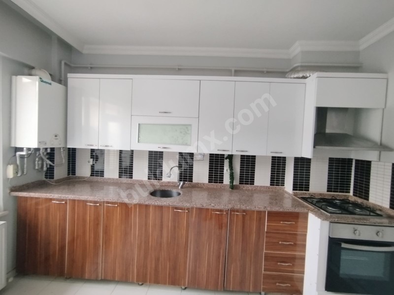 ÇEVRE YOLUNA YAKIN KİRALIK 3+1 DAİRE
