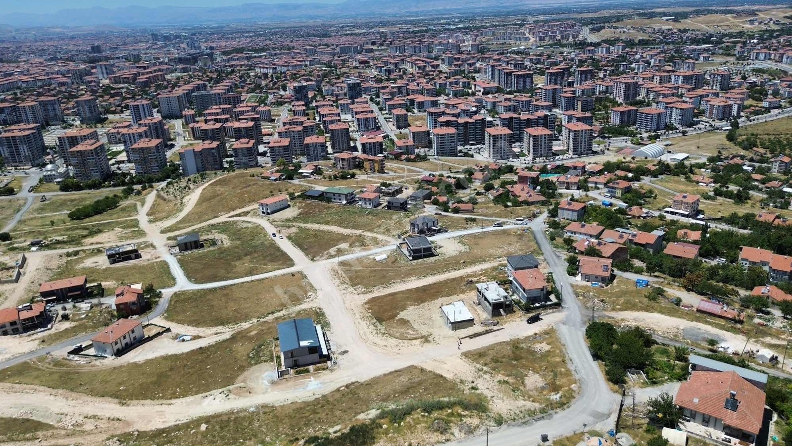 BEREKET'TEN YILDIZTEPE'DE 468 m² VİLLA İMARLI ARSA - Fotoğraf 8