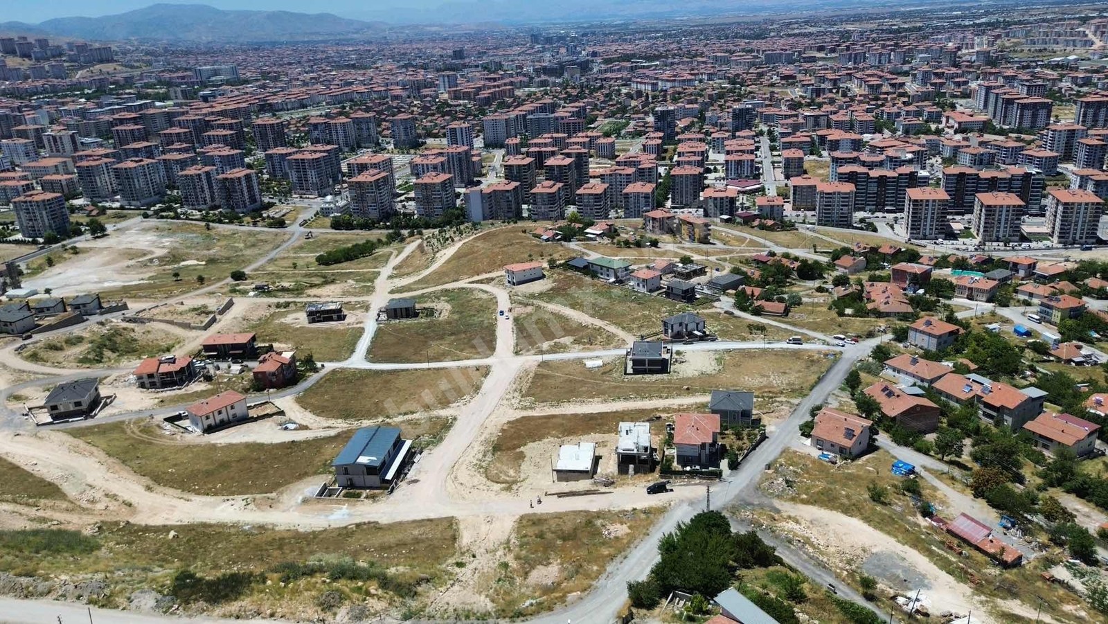 BEREKET'TEN YILDIZTEPE'DE 468 m² VİLLA İMARLI ARSA - Fotoğraf 6