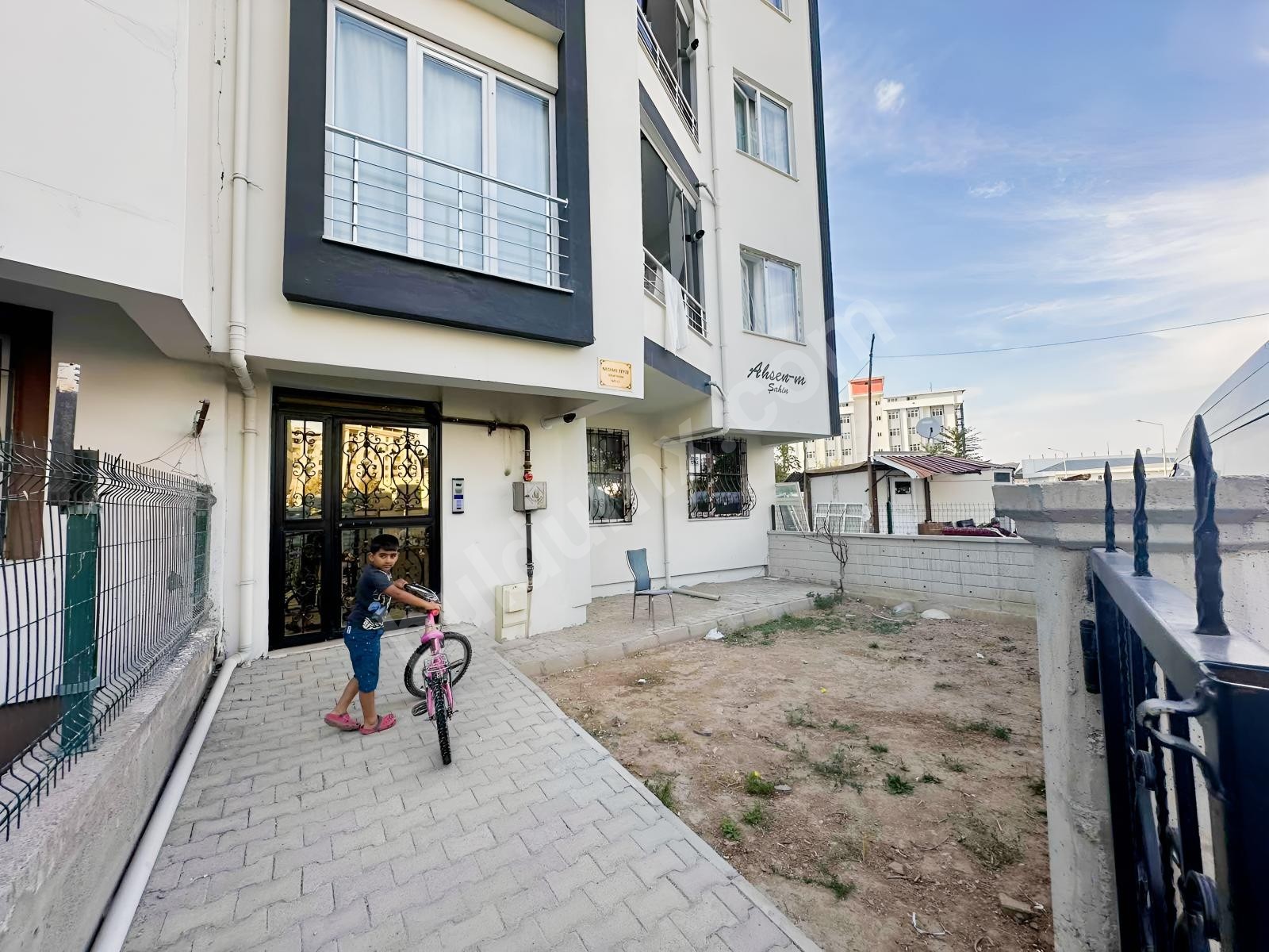 Battalgazi Belediyesi Karşısında Kiralık Daire - Fotoğraf 1