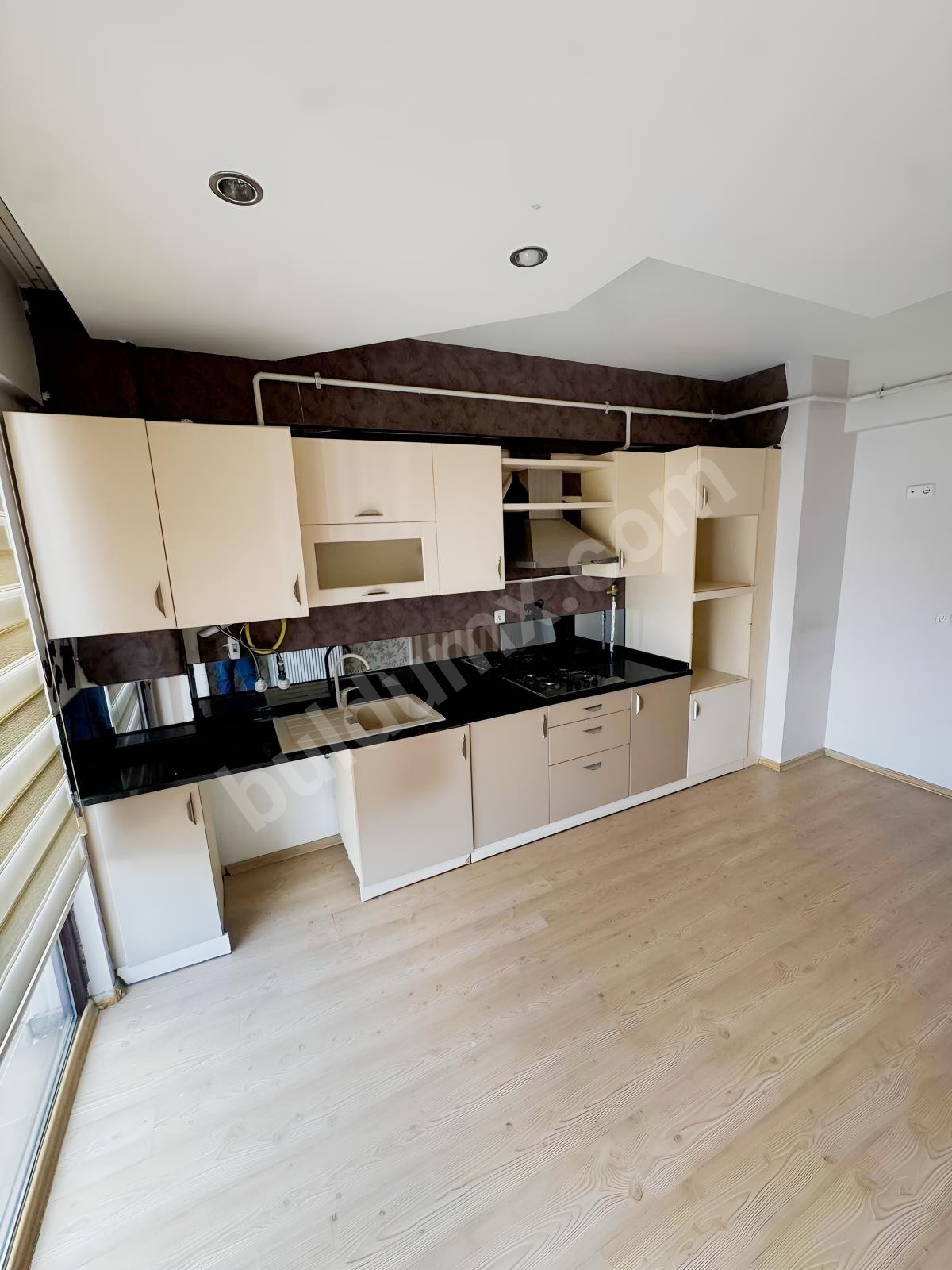 GENÇ GİRİŞİMDEN BABÜR SİTESİNDEN KİRALIK 2+1 DAİRE - Fotoğraf 7
