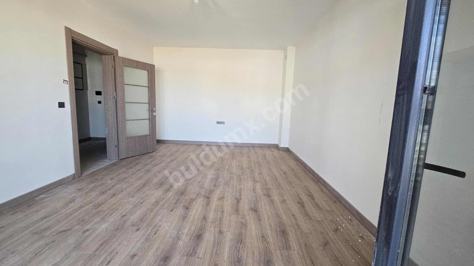 İKİZCE 2.BÖLGE 5.ETAPTA ACİL SATILIK ARA KAT DAİRE - Fotoğraf 2
