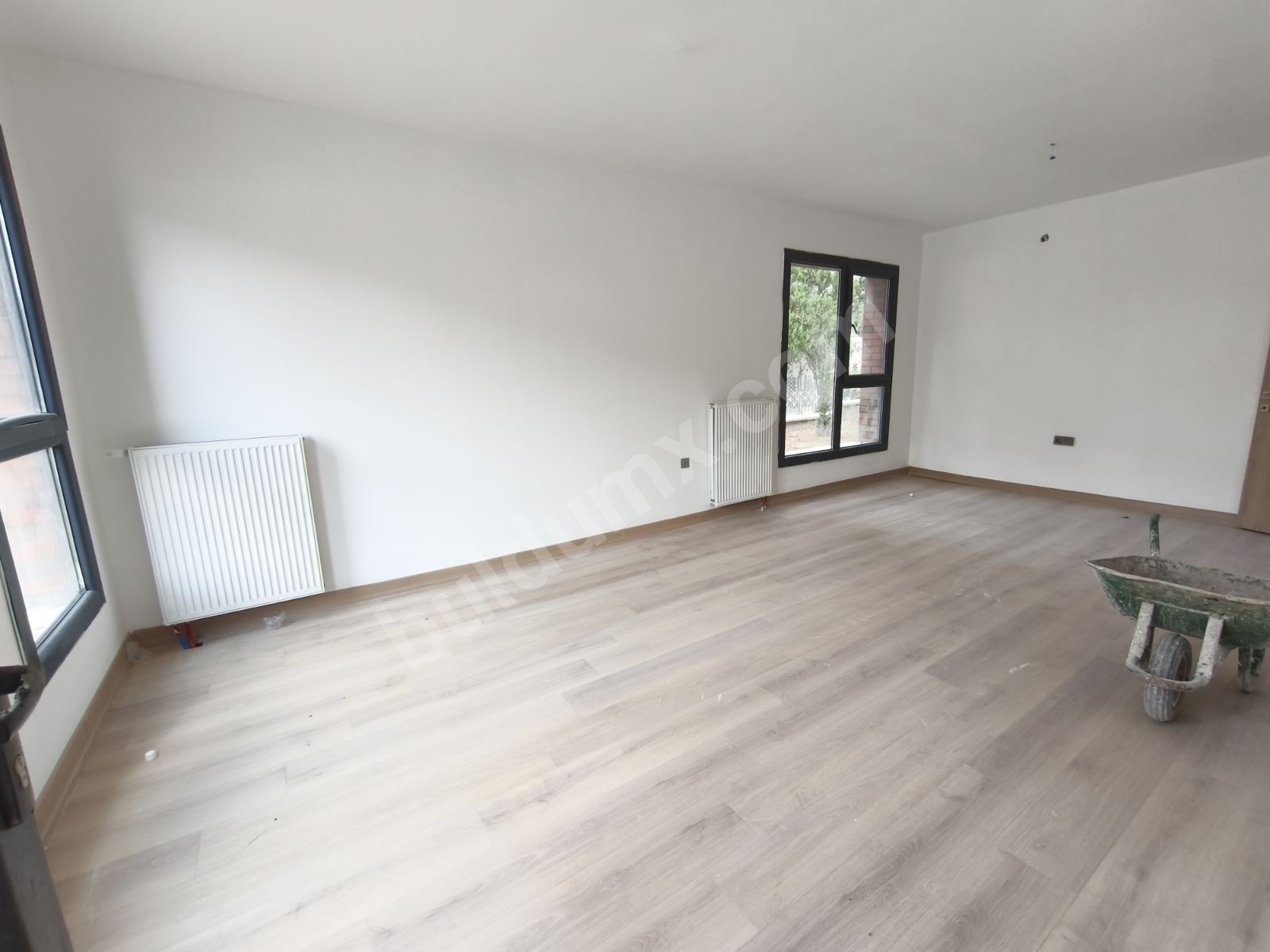 ÇÖŞNÜK ANA CADDE ÜZERİNDE SATILIK 3+1 TOKİ - Fotoğraf 2