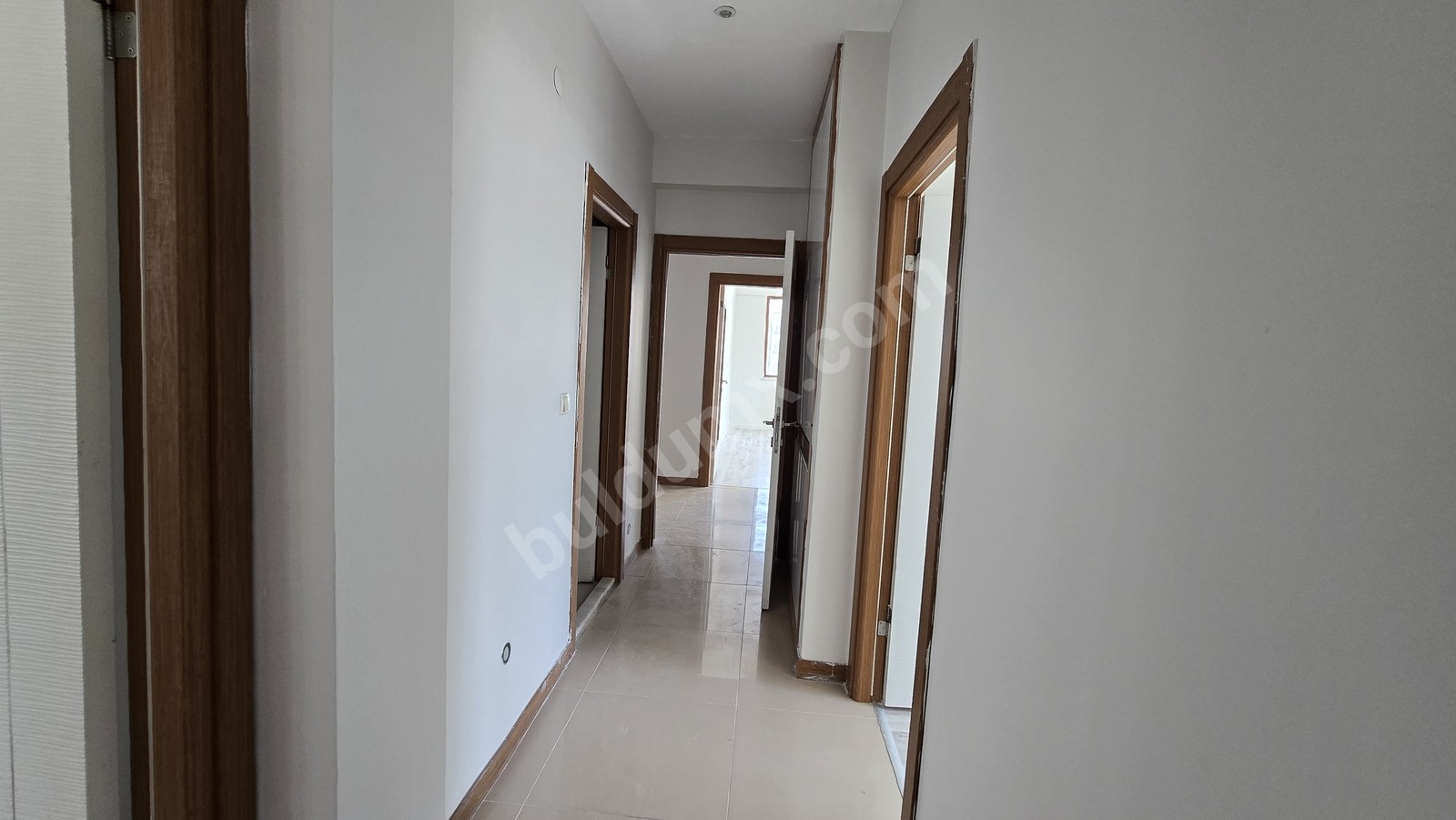 AŞAĞI ÇÖŞNÜKT'TE KİRALIK 4+1 DAİRE - Fotoğraf 6