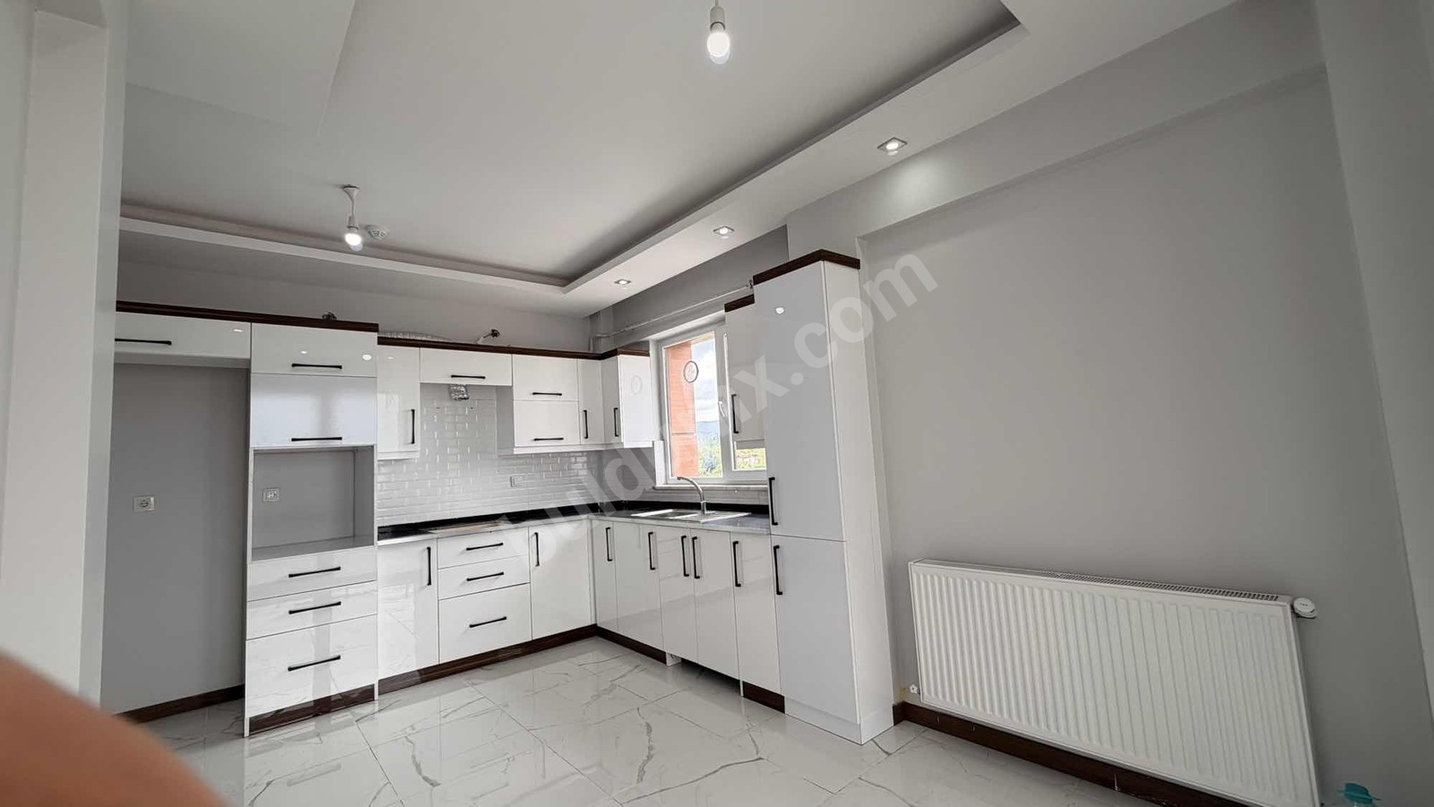 BOSTANBAŞI 35'LİK YOL ÜZERİNDE 4+1 AKILLI EV SİSTEMLİ DAİRE - Fotoğraf 12