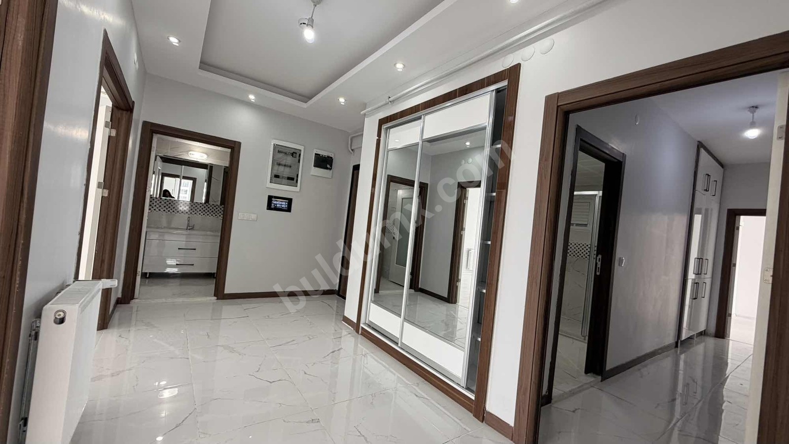 BOSTANBAŞI 35'LİK YOL ÜZERİNDE 4+1 AKILLI EV SİSTEMLİ DAİRE - Fotoğraf 6