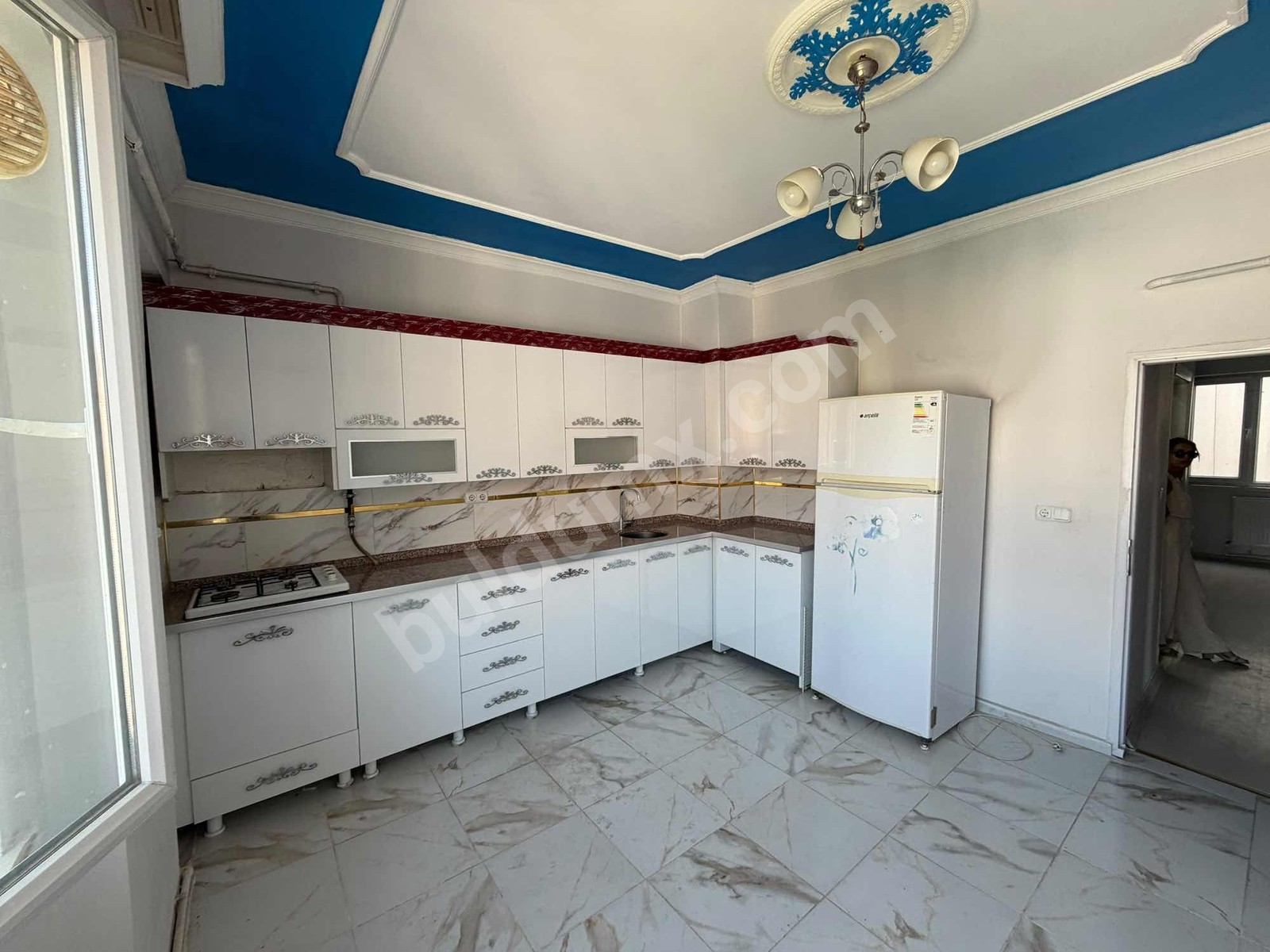 AVM NİN ARKASINDA KİRALIK FULL YAPILI 2+1 DAİRE - Fotoğraf 4