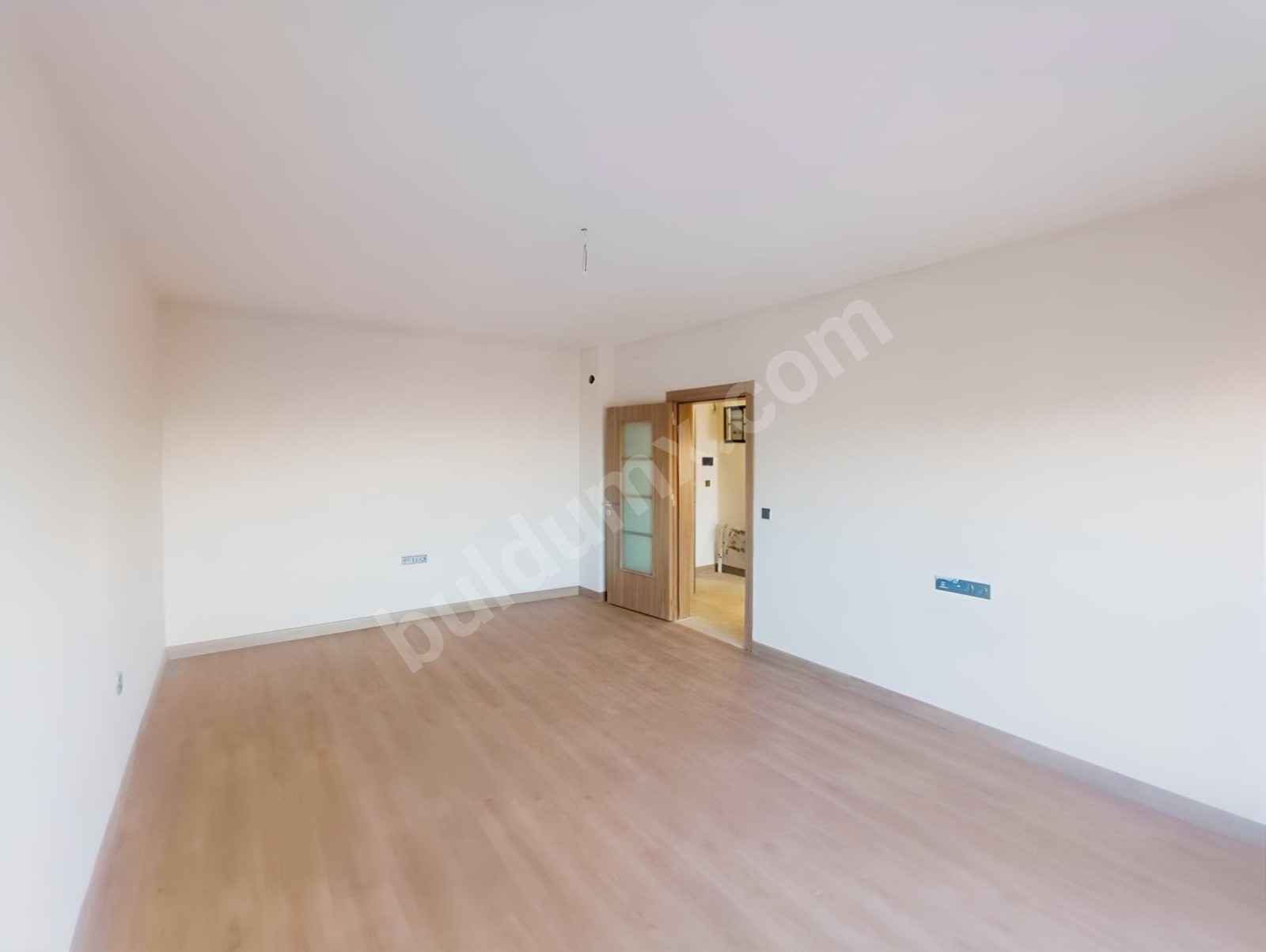 GENÇ GİRİŞİMDEN İKİZCE DE KİRALİK 3+1 DAİRE - Fotoğraf 2