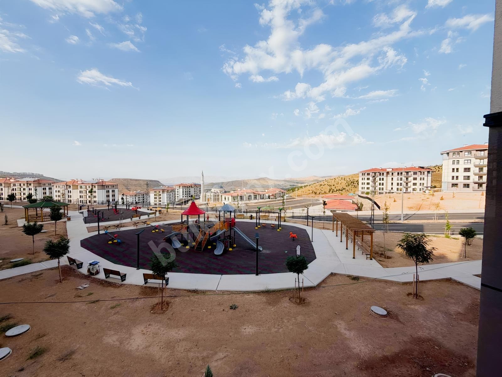 ÇAMURLU AKOĞUZ TOKİLERDE KİRALIK 3+1 DAİRE - Fotoğraf 9