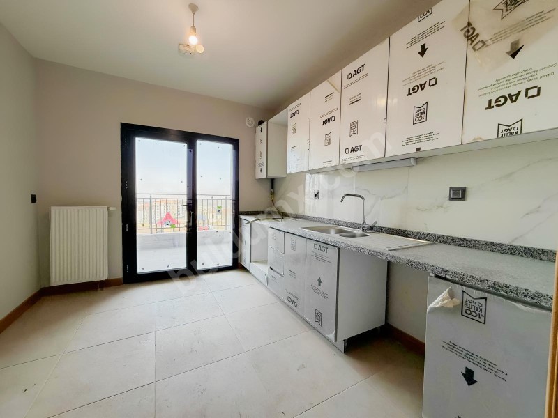 ÇAMURLU AKOĞUZ TOKİLERDE KİRALIK 3+1 DAİRE